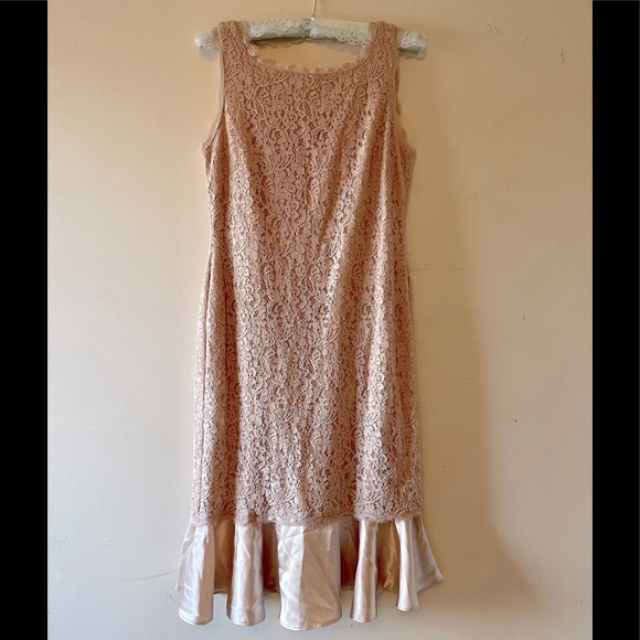 Adrianna Papell Dresses & Skirts - ADRIANNA PAPELL COCKTAIL DRESS